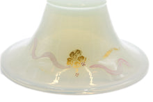 Carica l&#39;immagine nel visualizzatore di Gallery, Bottiglia Opale con decorazione
