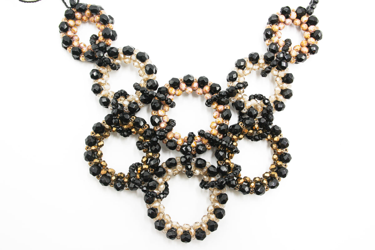 Collana a 8 anelli - nera e marrone