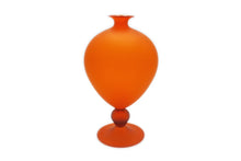 Load image into Gallery viewer, Veronese vase - matte orange
