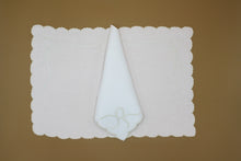 Load image into Gallery viewer, Set-of-2 placemats and napkins - Bow - cream
