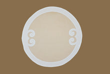 Carica l&#39;immagine nel visualizzatore di Gallery, Set-di-2 tovagliette e tovaglioli - Due riccioli - bianco
