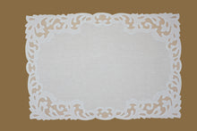 Load image into Gallery viewer, Set-of-2 placemats and napkins - leaves - white

